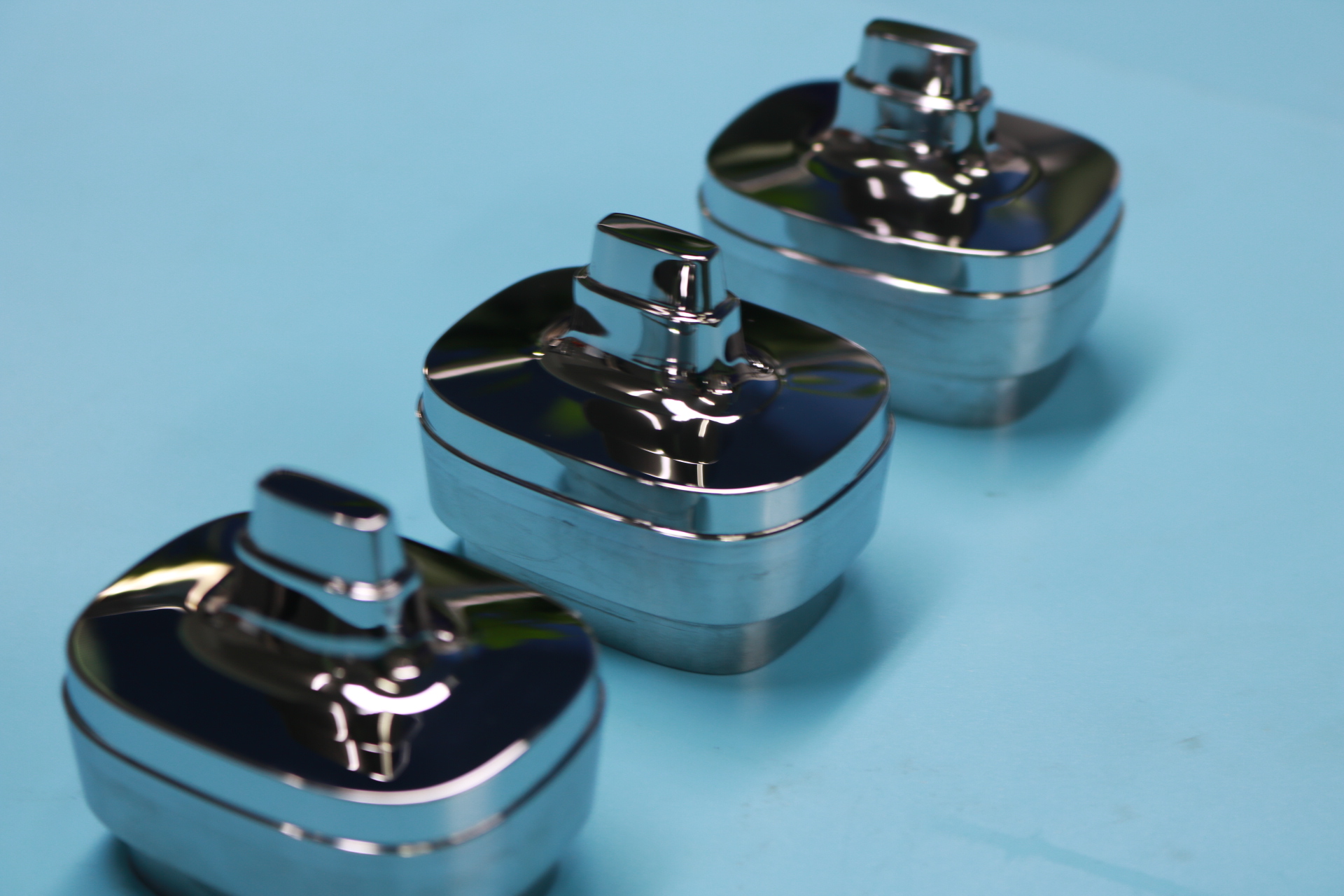 一家有理論就會有技術的東莞模具省模拋光廠家