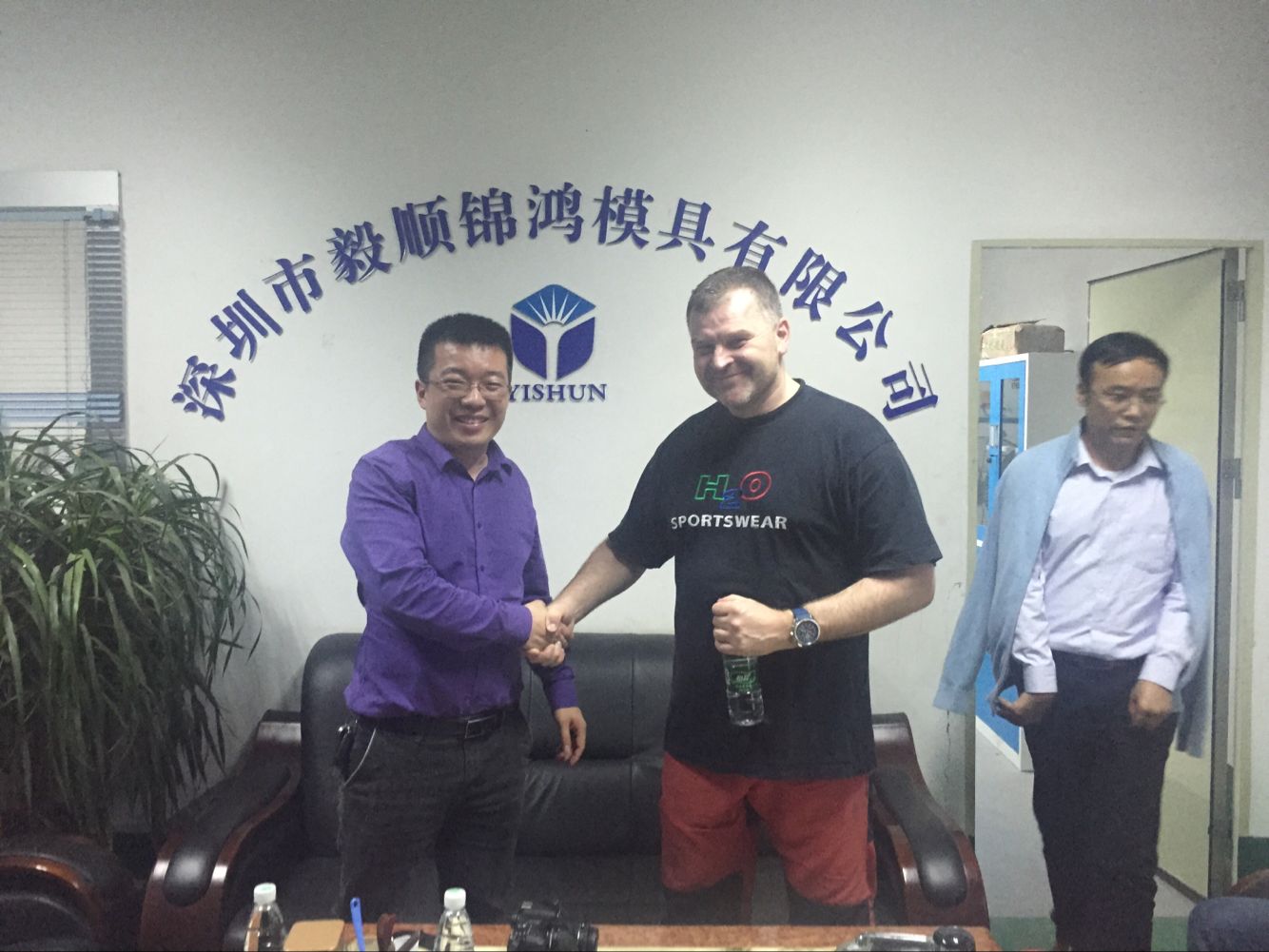 客戶來看省模拋光